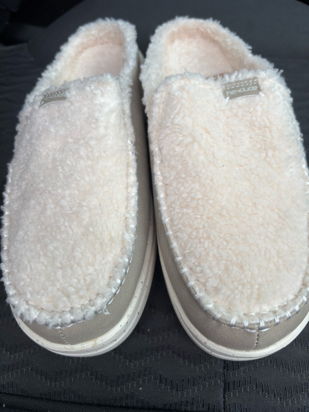Hey Dude Women's Cream Fuzzy Slip-On Slippers